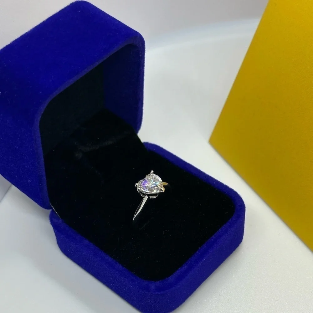 🅽🅴🆆 certified 2ct heart moissanite cruelty-free diamond ring, size 5